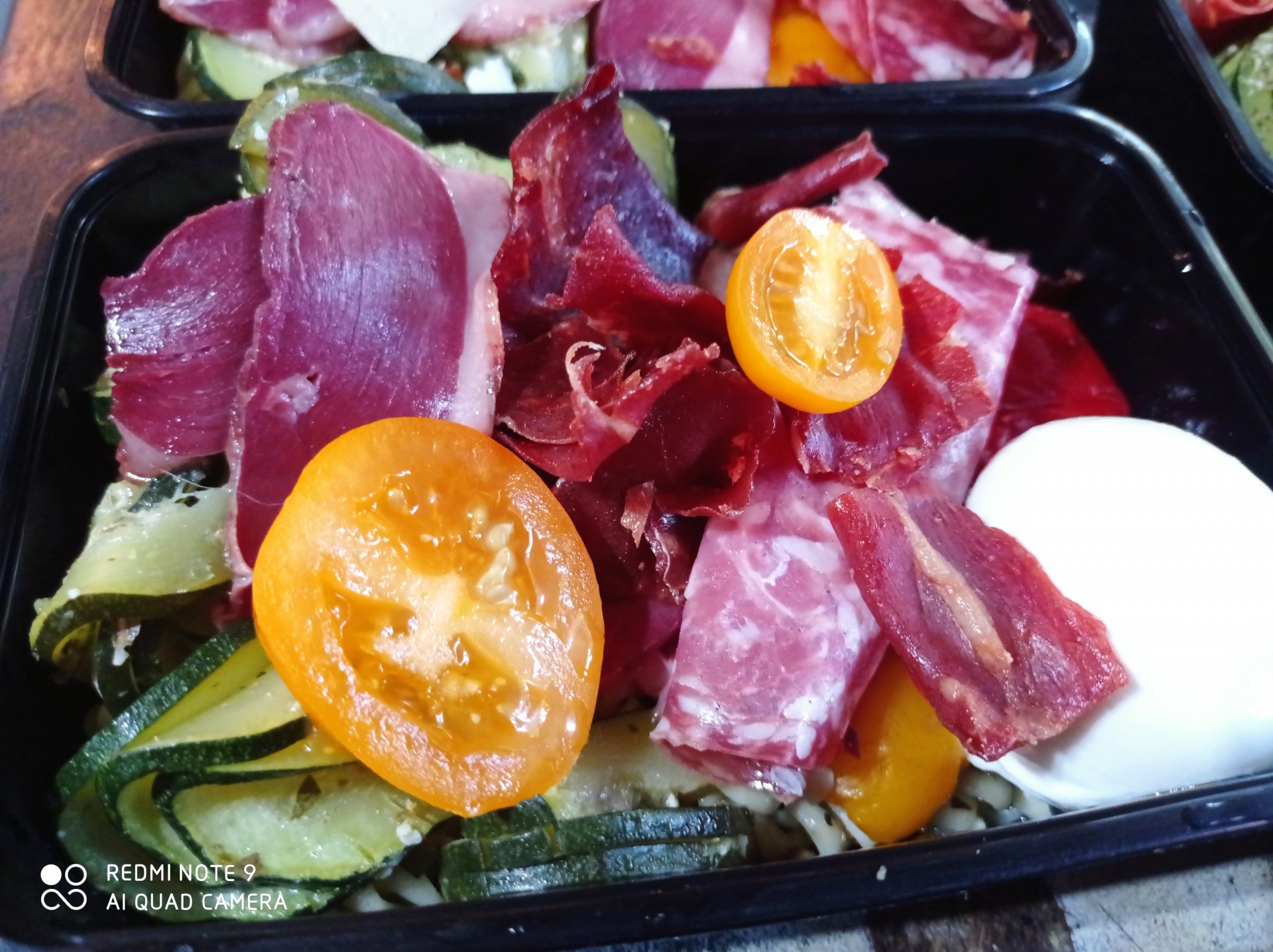 Salade au mareget de canard bacon mozzarella 